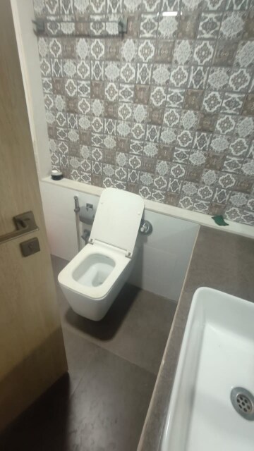  2 BHK Apartment at Melange Apartment, Santacruz East – for Rent