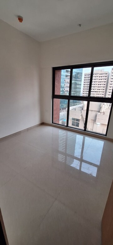 Room in 2 BHK Apartment at Lodha Vista, Lower Parel – for Rent