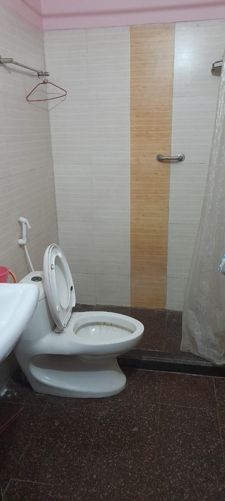 Bathroom, jkg-amba-g-residency 3 Bedroom 1665 Sq.Ft. Apartment In Ahinsa Khand ii Ghaziabad 8076108