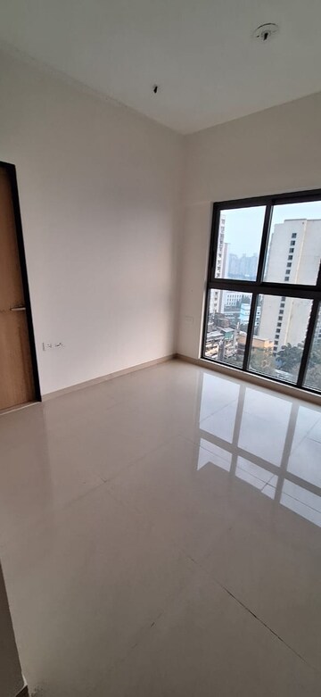 Room in 2 BHK Apartment at Lodha Vista, Lower Parel – for Rent