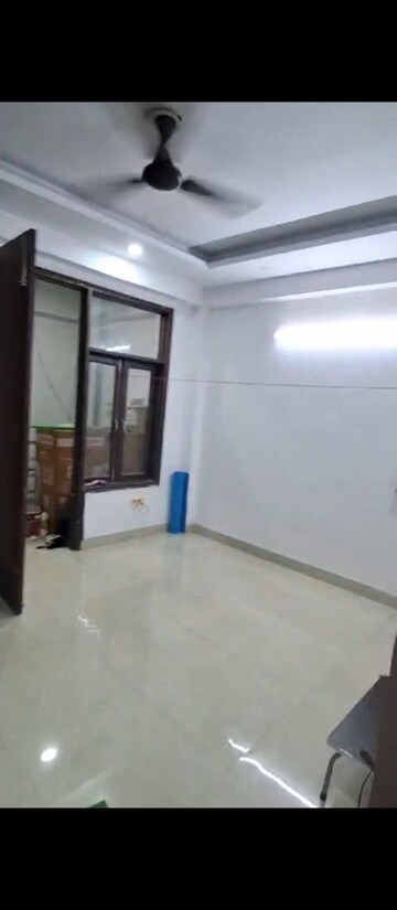 Room in 1 BHK Builder Floor at Nidhi Exclusive Floors, Mehrauli – for Rent