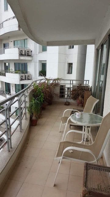 Balcony in 4 BHK Apartment at Parsvnath Exotica, Sector 53 – for Rent
