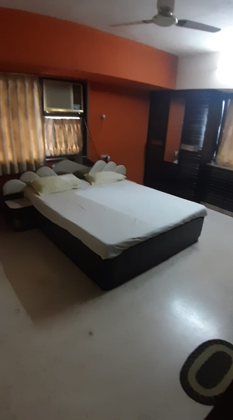 Bedroom, khar west 3 Bedroom 1000 Sq.Ft. Apartment In Khar West Mumbai 8076170