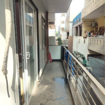 Balcony in 2 BHK Builder Floor at Palam Vihar Residents Association, Palam Vihar – for Rent