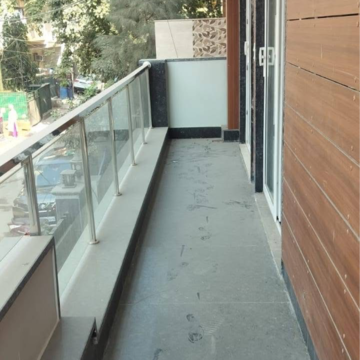 Balcony in 2 BHK Builder Floor at Palam Vihar Residents Association, Palam Vihar – for Rent