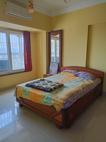 Bedroom in 2 BHK Apartment at Vanamali CHS, Chembur – for Rent