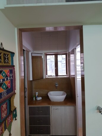 रेसिडेन्शियल फ्लॅट वर्ग फुट फॉर रीसेल इन संताक्रूज वेस्ट मुंबई  8076308