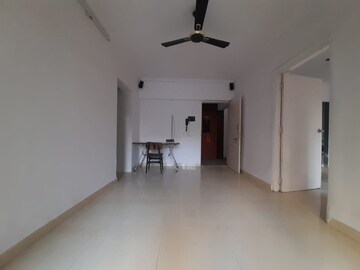 Room in 3 BHK Apartment at Royal Palms, Goregaon East – for Rent