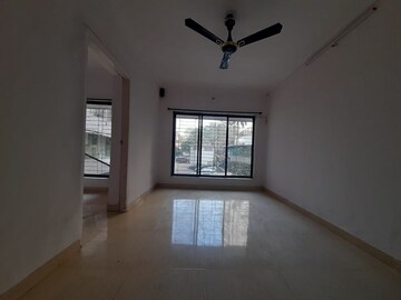 Room in 3 BHK Apartment at Royal Palms, Goregaon East – for Rent