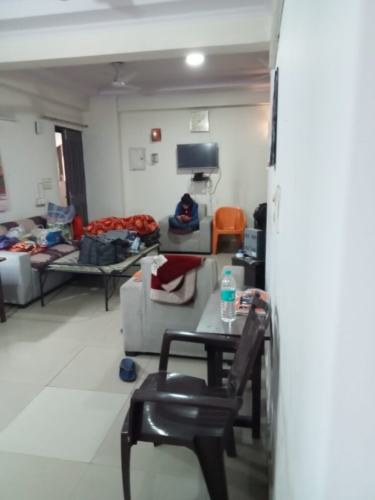 Master Bedroom, mahagun-mascot 3.5 Bedroom 1895 Sq.Ft. Apartment In Sain Vihar Ghaziabad 8076407