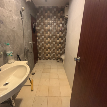 Attached Bathroom in 2 BHK Builder Floor at Sector 23a – for Rent