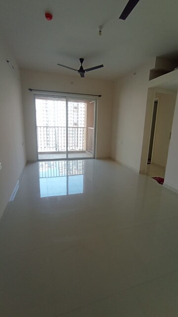 Room in 2 BHK Apartment at Godrej Green Cove, Mahalunge – for Rent