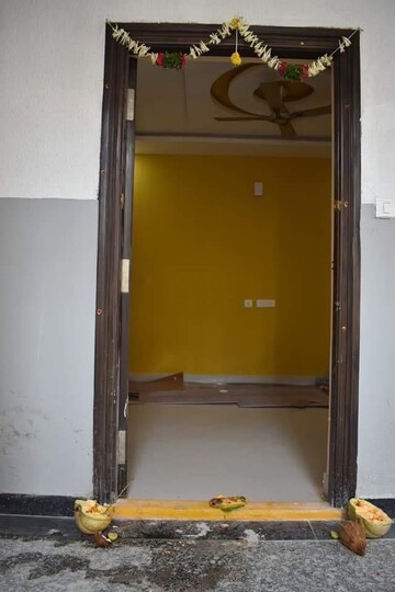 Room in 2 BHK Apartment at Riddhis Grandeur, Neknampur – for Rent