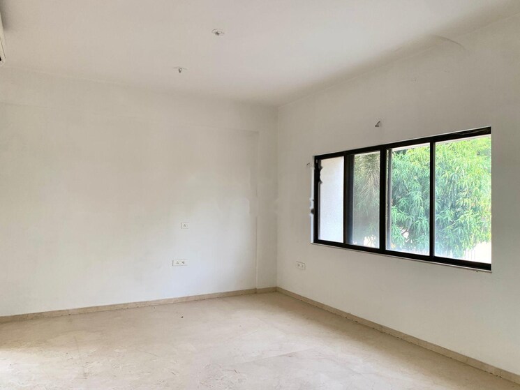 Room, gera-isle-royale 6 Bedroom 4500 Sq.Ft. Apartment In Bavdhan Pune 8076509