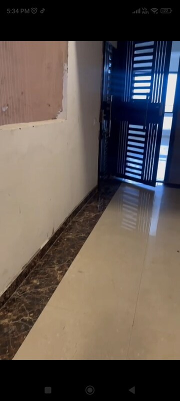 Staircase in 3.5 BHK Apartment at RG Luxury Homes, Sector 16b Greater Noida – for Rent