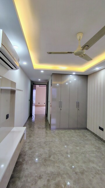 Building Lobby in 4 BHK Builder Floor at M3M Atrium, Sector 57 – for Rent