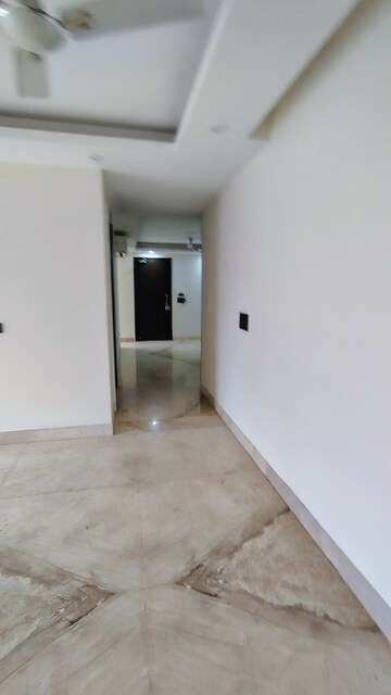 Room in 4 BHK Builder Floor at M3M Atrium, Sector 57 – for Rent