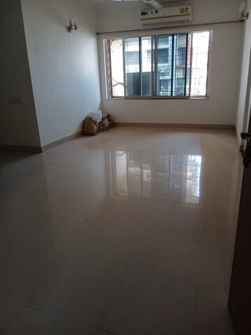 Room in 3 BHK Apartment at Serenity Tower, Andheri West – for Rent