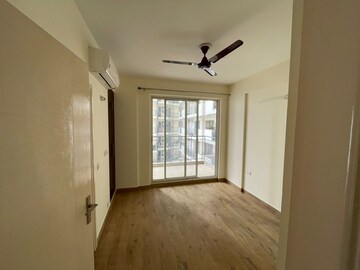 Room in 3.5 BHK Apartment at Bestech Park View Sanskruti, Sector 92 – for Sale