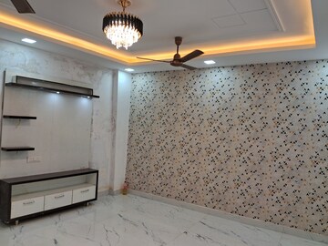 Furnished Amenities in 3 BHK Villa at Upsidc Site B – for Sale