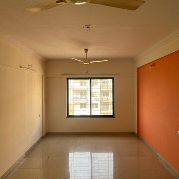 Room in 3 BHK Apartment at Brahma Suncity, Wadgaon Sheri – for Rent