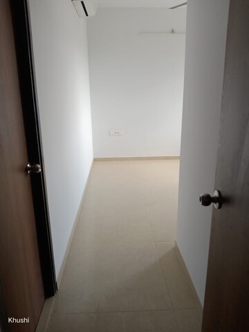 Room in 1.5 BHK Apartment at Lodha Palava Downtown, Dombivli East – for Rent