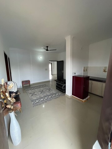 Living Room in 1 BHK Builder Floor at Ardee City, Sector 52 – for Rent