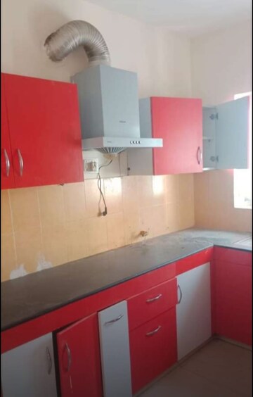 Kitchen in 3 BHK Apartment at Alaknanda Apartment Gomti Nagar, Gomti Nagar – for Rent