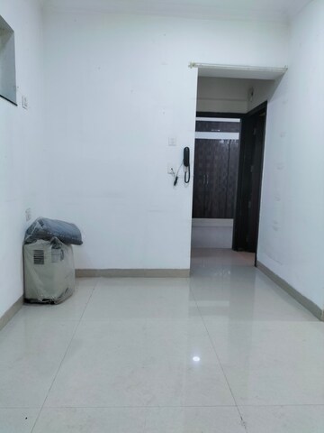 Room in 2 BHK Apartment at K Raheja Raheja Residency, Malad East – for Rent