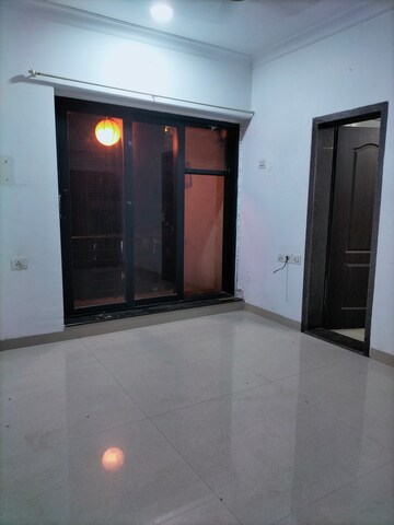 Room in 2 BHK Apartment at K Raheja Raheja Residency, Malad East – for Rent