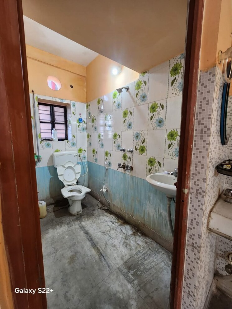 Bathroom, rbm-towers 2.5 Bedroom 900 Sq.Ft. Apartment In Keshtopur Kolkata 8076793