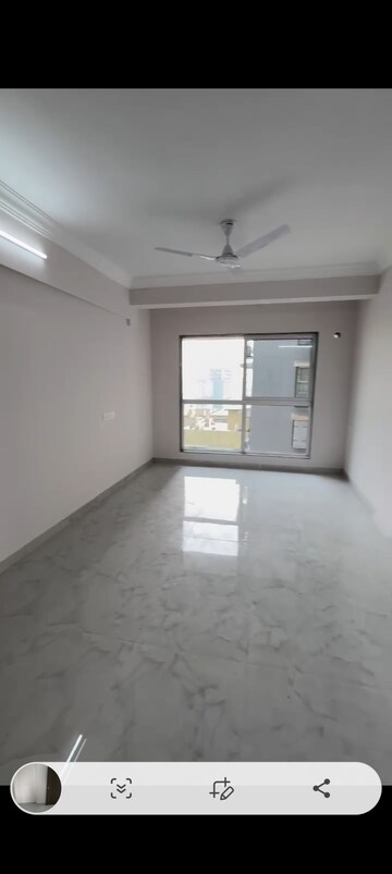 Room in 1.5 BHK Apartment at Vision Heights, Jogeshwari West – for Rent