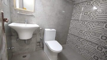 Bathroom in 1 BHK Builder Floor at Greenwood City, Sector 40 – for Rent
