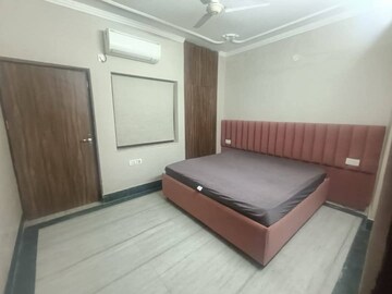 Bedroom in 1 BHK Builder Floor at Sector 45 – for Rent