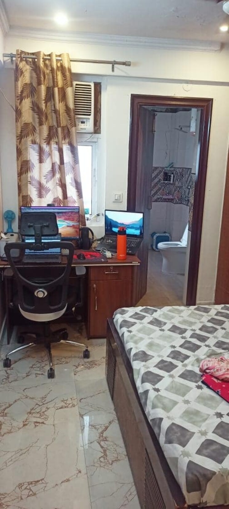 Master Bedroom, dlf-city-gurgaon 1 Bedroom 104 Sq.Yd. Builder Floor In Sector 27 Gurgaon 8076919