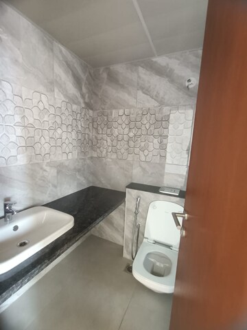 Bathroom in 4 BHK Apartment at Prestige Fairfield, Rmv 2nd Stage – for Rent