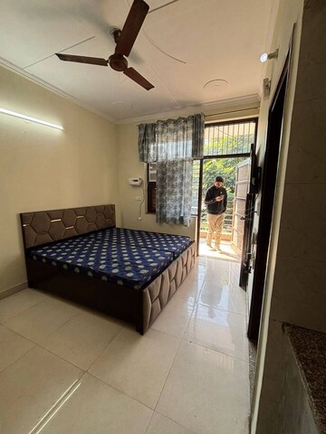 1 RK Builder Floor For Rent in Sector 40