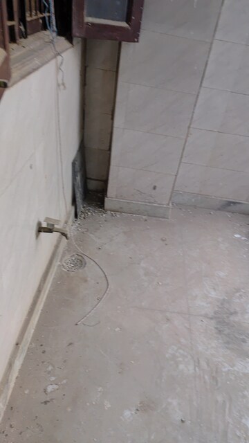  2 BHK Builder Floor at Mohan Garden – for Sale