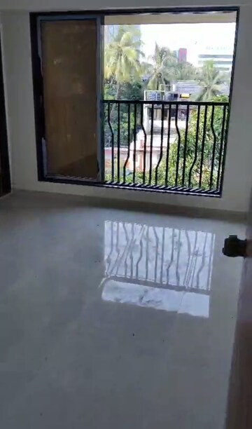 Room in 3 BHK Apartment at Kamla GC Joy, Andheri East – for Rent