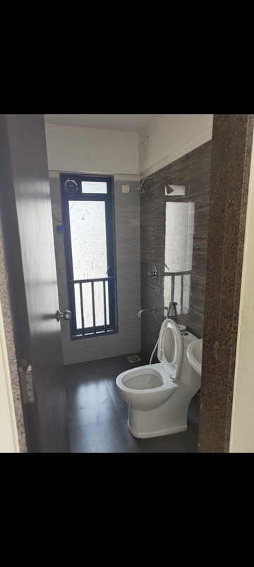 Bathroom in 2 BHK Apartment at Shapoorji Pallonji Alpine, Kandivali East – for Rent
