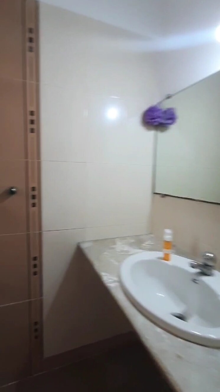 Bathroom, vijay-vilas-taurus-building-11-to-15 2 Bedroom 652 Sq.Ft. Apartment In Ghodbunder Road Thane 8077084