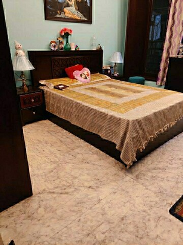 Bedroom in 2.5 BHK Builder Floor at SS The Lilac, Sector 49 – for Rent