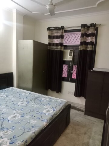 Bedroom in 2.5 BHK Apartment at Shakti Nagar – for Rent