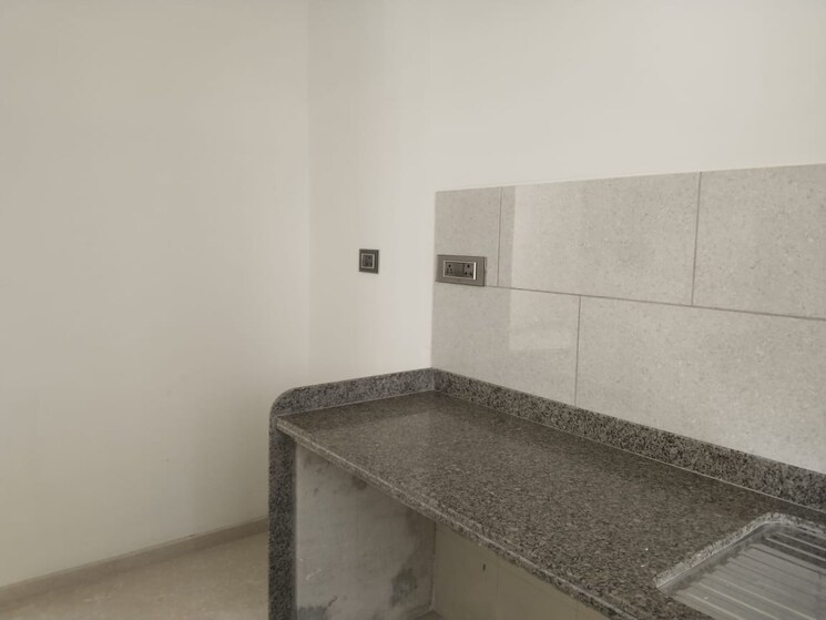 Bathroom, khar west 3 Bedroom 1150 Sq.Ft. Apartment In Khar West Mumbai 8077130