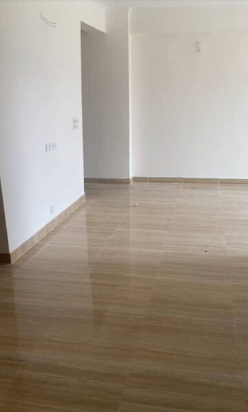 Room in 4 BHK Apartment at Amrapali Terrace Homes, Tech Zone 4 Greater Noida – for Rent