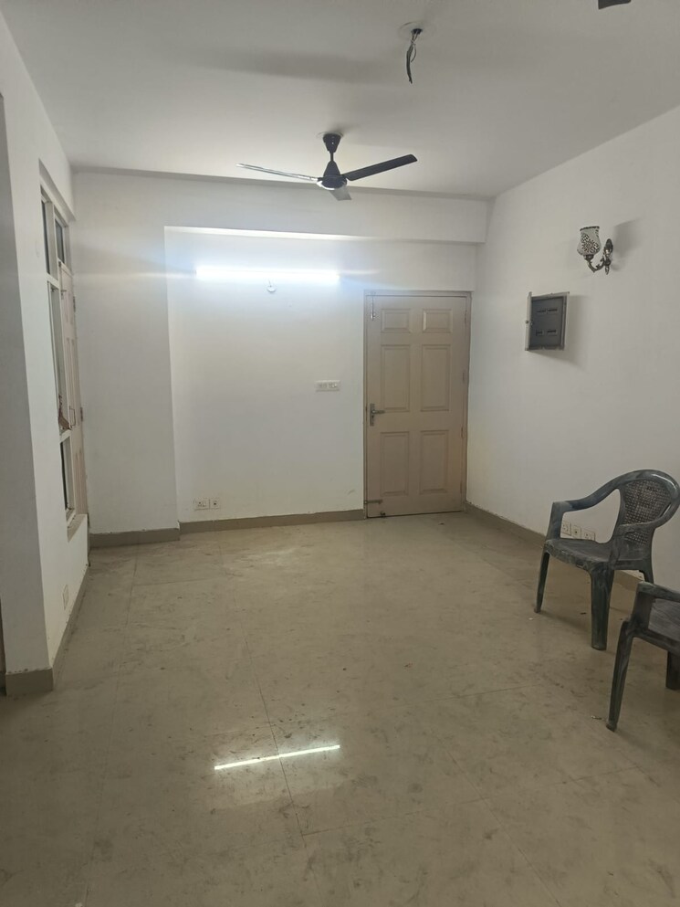 Room, amrapali-silicon-city 2 Bedroom 1180 Sq.Ft. Apartment In Sector 76 Noida 8077188