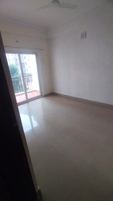 Room in 3 BHK Apartment at Gardenia Gateway, Sector 75 – for Sale