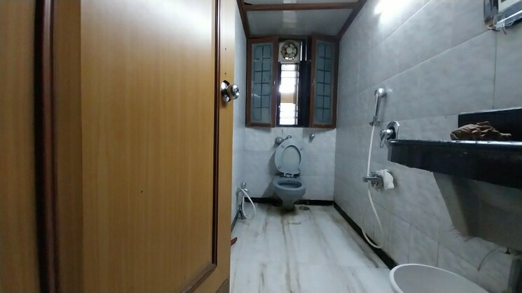 Bathroom, shah-arcade-ii 2 Bedroom 950 Sq.Ft. Apartment In Malad East Mumbai 8077205