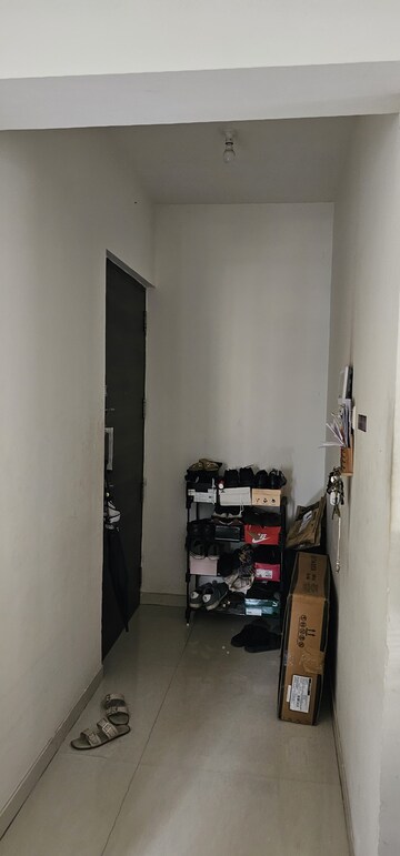 Furnished Amenities in 1 BHK Apartment at Kanakia Rainforest, Andheri East – for Rent