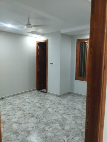 Room in 2 BHK Independent House at Kamta – for Rent